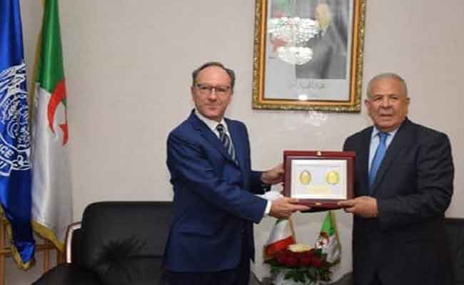 أونيسي يستقبل سفير ايطاليا و يستعرضان سبل تعزيز التعاون بين شرطة البلدين