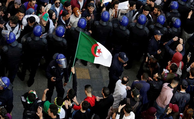 سلالة كورونا المتحورة سبيل الجنرالات لوقف المظاهرات