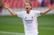 مودريتش مستعد لتخفيض راتبه...