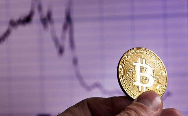 بيتكوين تتراجع إلى أدنى مستوياتها...