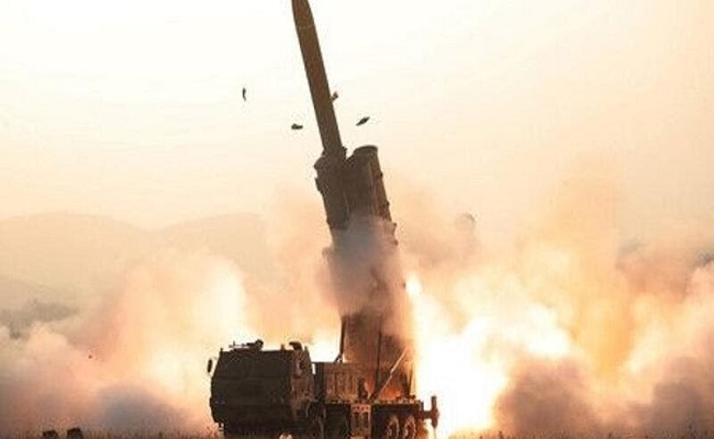 كوريا الشمالية تختبر صاروخ تكتيكي جديد