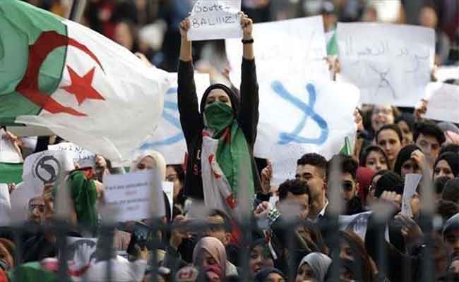الطلبة يجددون دعمهم لمطالب الحراك في مسيرات الثلاثاء الـ112