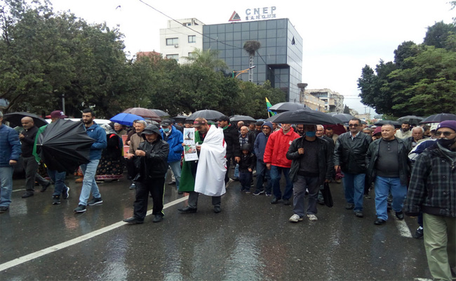 الحراك الشعبي في جمعته الـ113 : إصرار على التغيير رغم الصيام و الأمطار