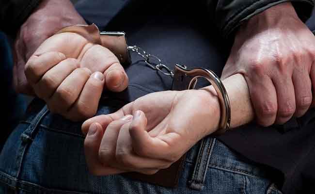 الإطاحة بشاب يحترف السرقة و الاعتداء على الناس تحت غطاء التسول ببومرداس