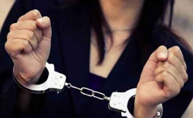 عشرينية تنهي حياة والدها بواسطة سكين بقالمة