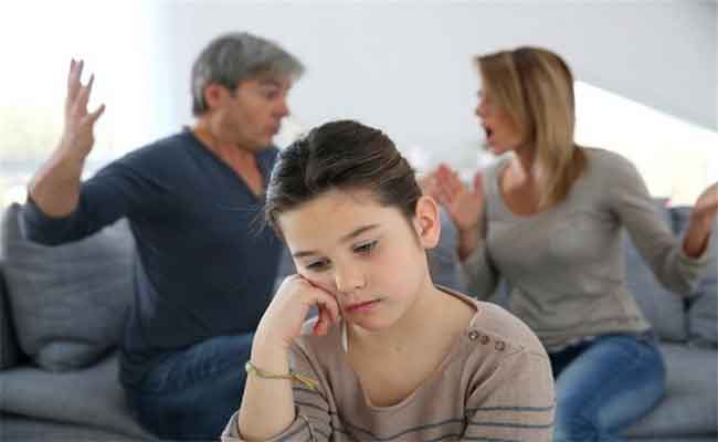 كيف تحمون طفلكم من التأثيرات الضارّة للخلافات الزوجية عليه؟