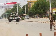 الجيش التشادي يحل الحكومة والبرلمان ويغلق الحدود