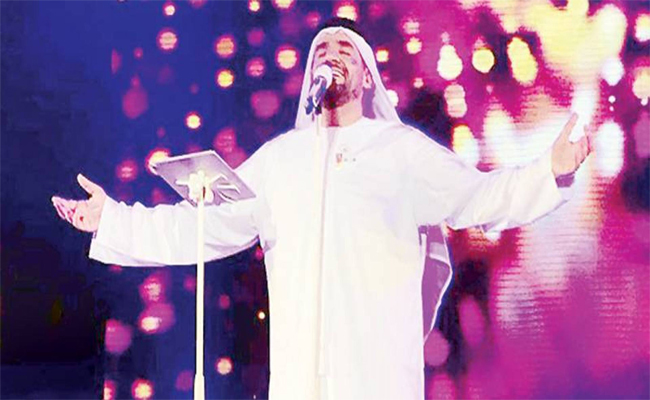 حسين الجسمي يعايد جمهوره بقصيدة