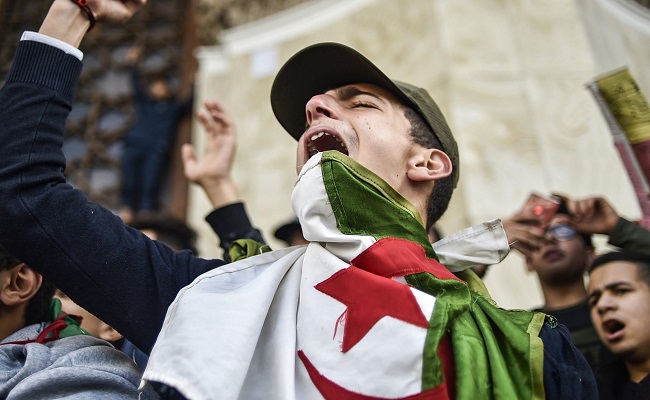أين العمال بما يقع في الجزائر وهم أكثر طبقة مستعبدة في الجزائر