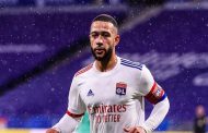 ديباي قريب من برشلونة...