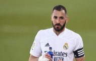 بنزيمة أفضل لاعب فرنسي محترف بالدوريات الأوروبية...