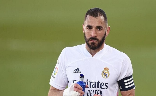 بنزيمة أفضل لاعب فرنسي محترف بالدوريات الأوروبية...
