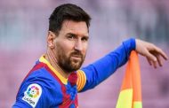 ميسي يقرر البقاء مع برشلونة...