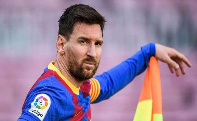 ميسي يقرر البقاء مع برشلونة...