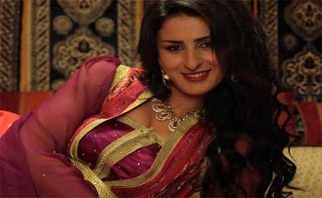 قصة حياة فاطمة المرنيسي في عمل سينمائي بطلته مريم الزعيمي و من توقيع عبد الرحمان التازي...