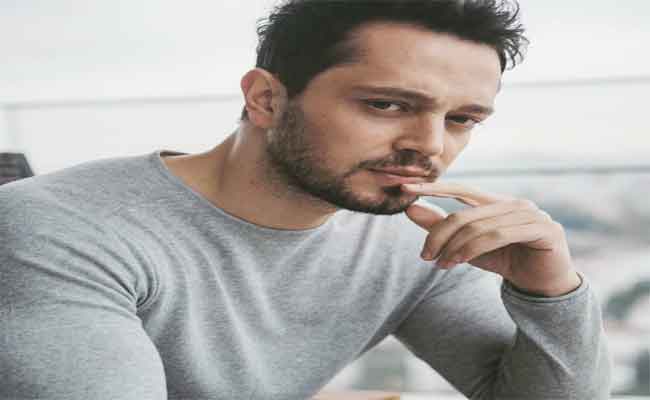 مراد بوز يقف أمام توبا بويوكستون في
