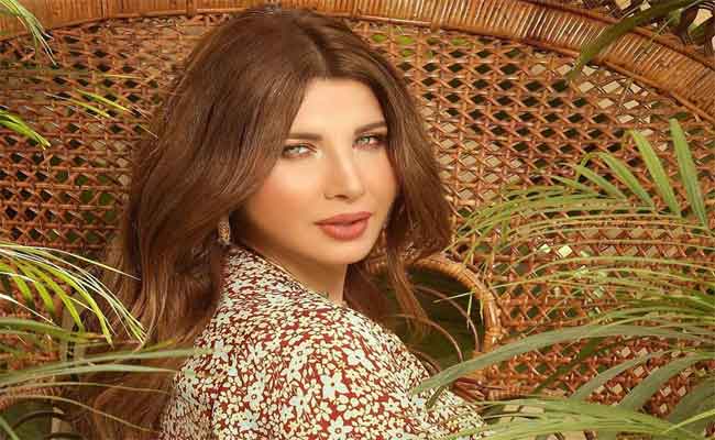 نانسي عجرم تخرج من دارة الحزن بحفل غنائي في قصر عابدين بعد أيام على وفاة حماتها...