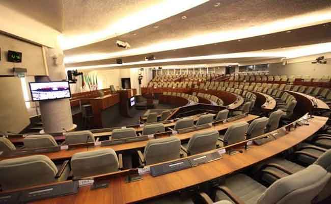 النتائج النهائية للتشريعيات : الأفالان في الصدارة بـ98 مقعد متبوعا بالأحرار بـ84 مقعدا