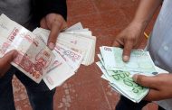 انخفاض الطلب على المحروقات الجزائرية يسرع من انهيار الدينار