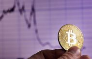 بيتكوين تنخفض لـ 4.3 في المائة...