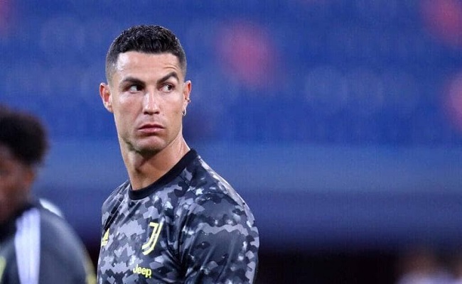 رونالدو مستعد للعب في باريس سان جيرمان...