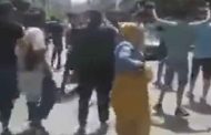 خروج متظاهرين في عيد الاستقلال بالعاصمة للمطالبة بتغيير النظام