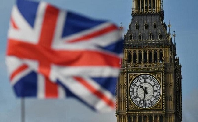 في لندن الهجوم على سيدة ترتدي شعار 