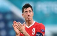 ليفاندوفسكي لاعب العام في ألمانيا...