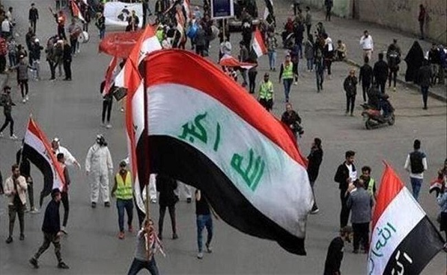 احتجاجا على الانقطاعات عراقيون يقتحمون محطة كهرباء ببغداد