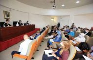 وزير الصناعة الصيدلانية يدعو المتعاملين الصيدلانيين إلى زيادة قدراتهم الانتاجية