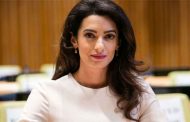 أمل كلوني مستشارة للمحكمة الدولية في قضية الإبادة الجماعية باقليم دارفور بالسودان...