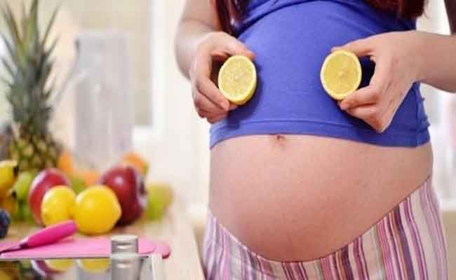 الليمون للحامل...متى يكون مفيداً؟ ومتى يكون مضراً؟