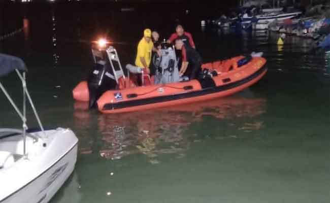 إنقاذ 17 شخصا كانوا في طريقهم للهجرة السرية من موت محقق بعد غرق قاربهم بعين طاية