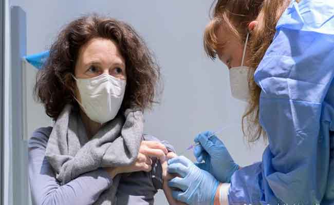 بعد أخذ لقاح كورونا...كيف يتفاعل الجسم معه؟