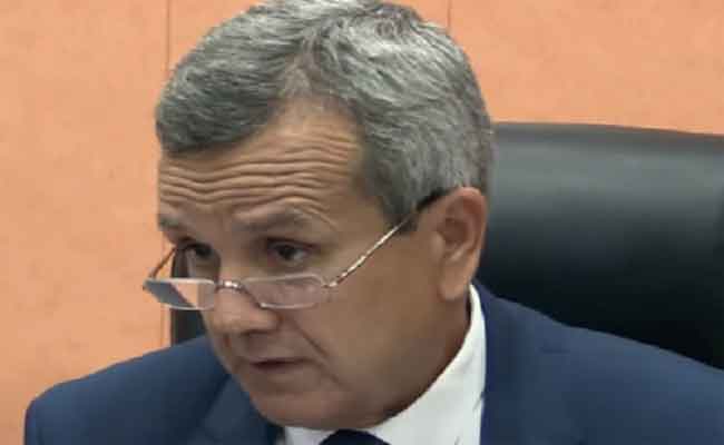 وزير الصحة بن بوزيد : الهدف هو الوصول لتلقيح 70 بالمائة من المواطنين ضد الوباء