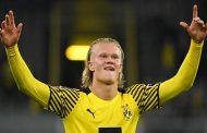 دورتموند يوافق على بيع هالاند...