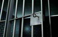حبس مدير مستشفى عين وسارة ومرافقه على خلفية إهانتهما لشرطي