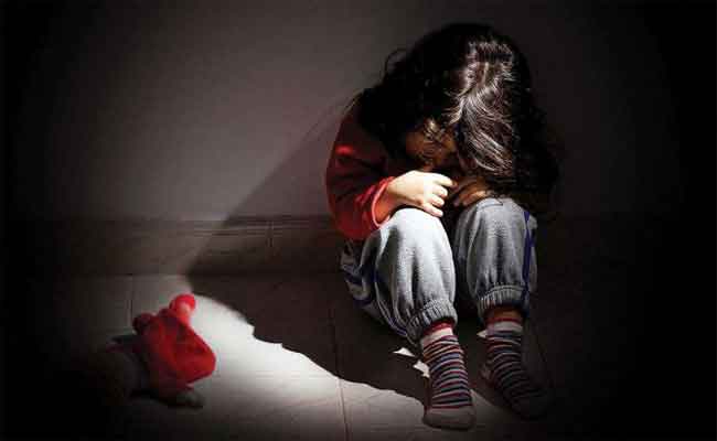 الإطاحة بـ3 أشخاص أبعدوا طفلة و مارسوا عليها الفعل المخل بالحياء بالمدية