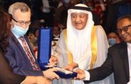 تكريم وزير الاتصال بلحيمر كضيف شرف في افتتاح الدورة ال21 للمهرجان العربي للإذاعة والتلفزيون بتونس