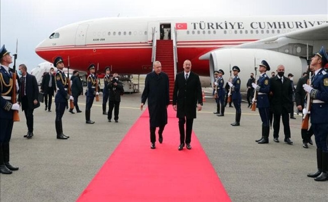 أردوغان وعلييف يفتتحان مطار فيزولي