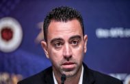 من جديد برشلونة يفاوض تشافي...