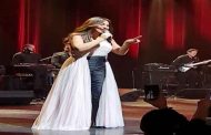 اليسا رومانسية وحالمة مجددا على مسرح الأولمبيا بباريس...