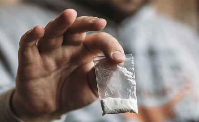 الإطاحة بمروج لحبوب الهلوسة و الكوكايين بالأحياء الشعبية في وهران...