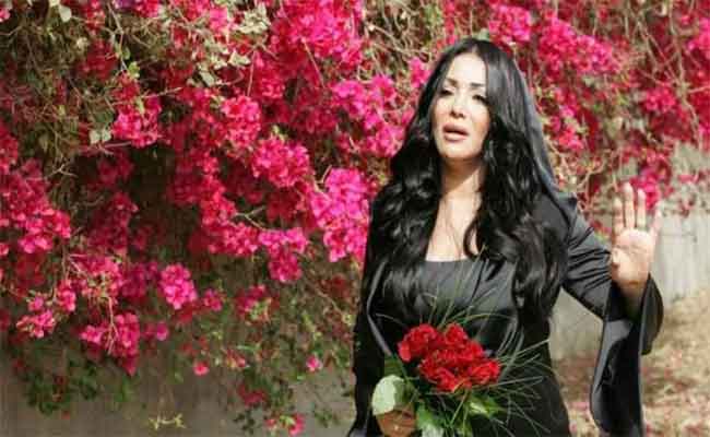 ليلى غفران تخوض تجربة الديو مع مطربة عراقية بعد سنوات غياب...