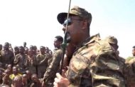 آبي أحمد يتعهد بتدمير متمردي تيغراي