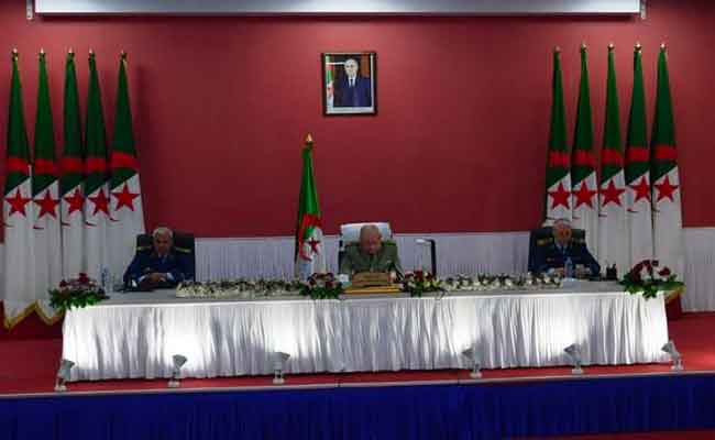 إشراف الفريق شنقريحة على تنصيب القائد الجديد لقوات الدفاع الجوي عن الإقليم