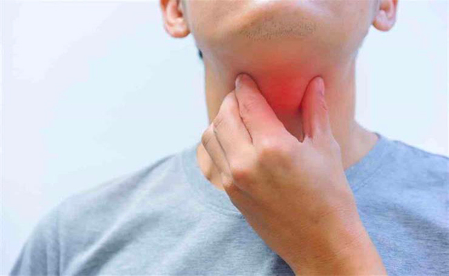 4 علاجات فعّالة لإحتقان الزور لا بدّ من تجربتها!