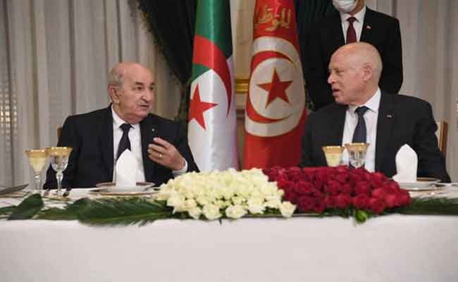 تبون و نظيره التونسي يؤكدان حرصهما على تمتين العلاقات