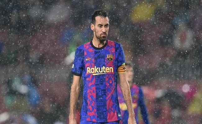 بوسكيتس يفكر في الانتقال إلى الدوري الإنجليزي...