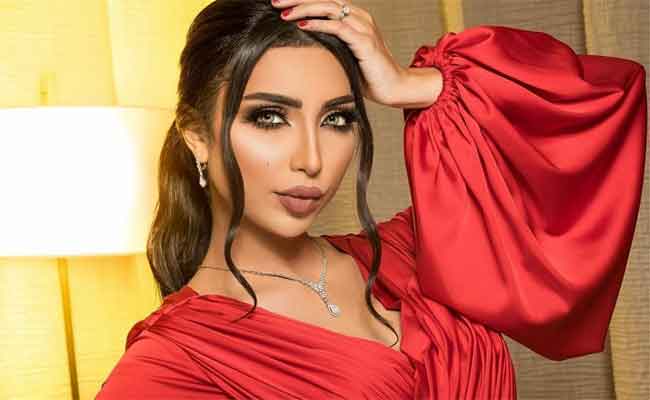 دنيا بطمة تفتتح العام الجديد ب